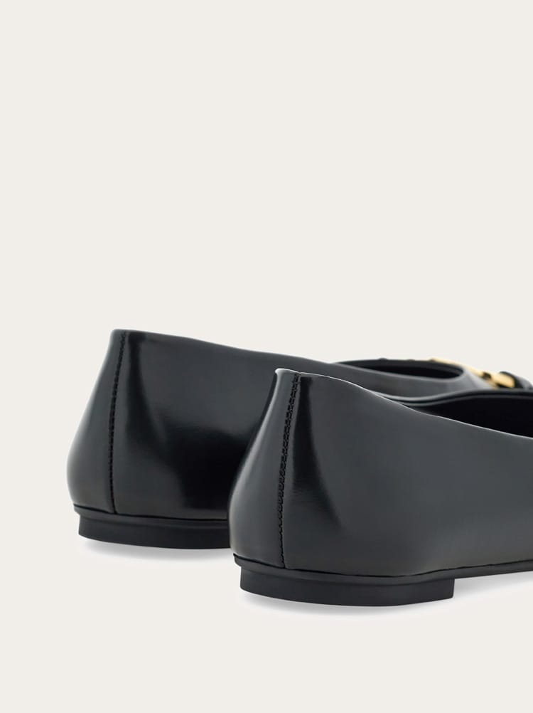 Ballet flat with Gancini ornament - Image 4